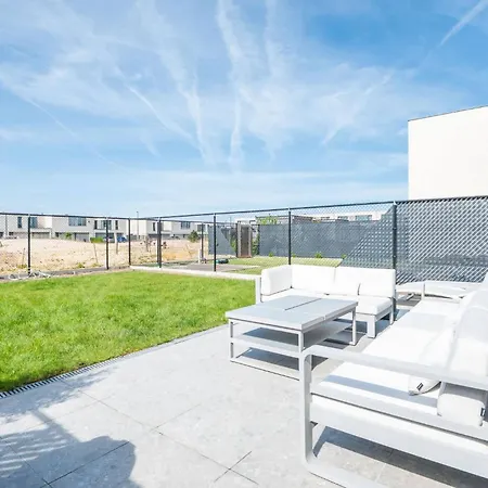 Brand New 3br House With Garden In Mariakerke Nyaraló *